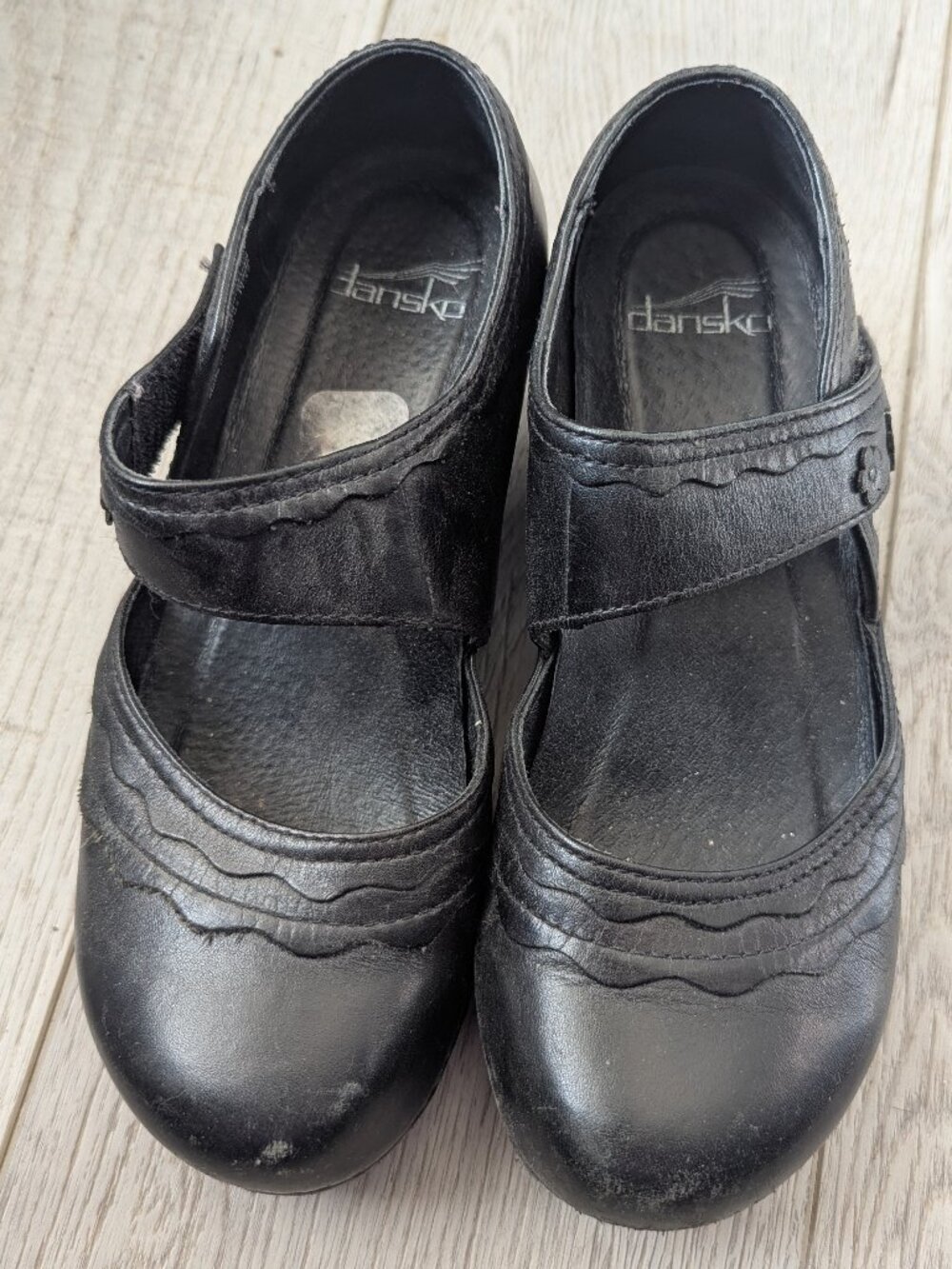 Black Dansko leather Mary Jane shoes size 37